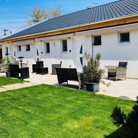 Grafit Apartmanok Гойдунанаш Екстер'єр фото