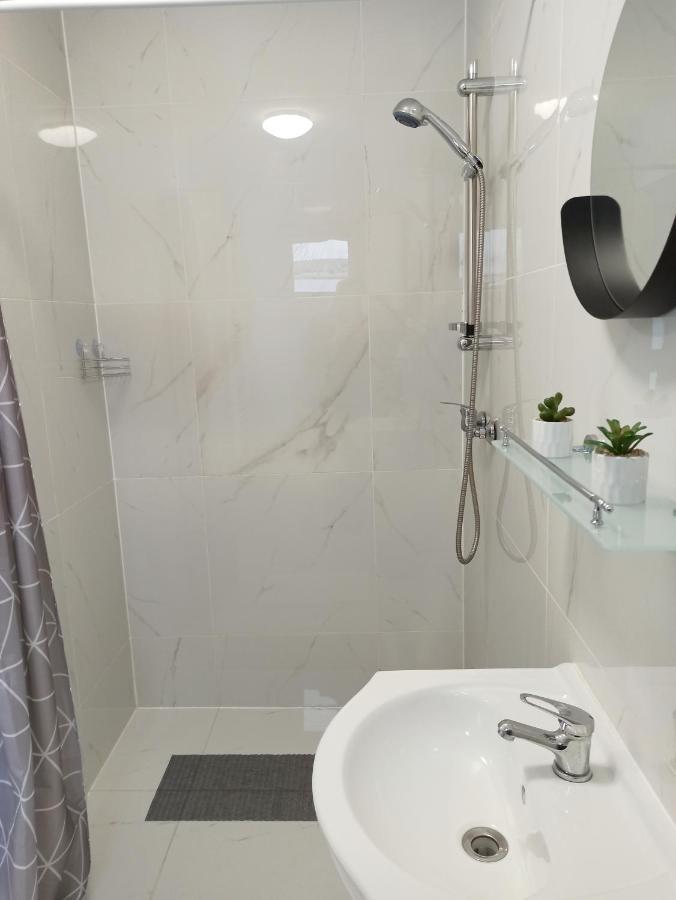 Grafit Apartmanok Гойдунанаш Екстер'єр фото
